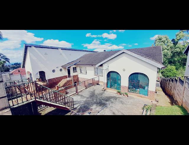 8 BEDROOM FREESTANDING FOR SALE IN NORTHDALE